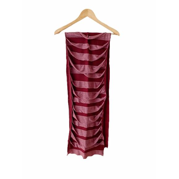 Italian Jersey Neck Scarf Shutter Style Italy Pink/Burgundy Oblong Rectangle EUC - Picture 2 of 7